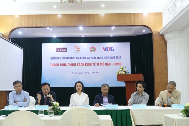 Các chuyên gia cho rằng để thúc đẩy doanh nghiệp có lực lực phát triển cần có chính sách dài hạn.