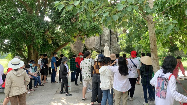 Điểm đến tâm linh cực kỳ thu hút khách hành hương.