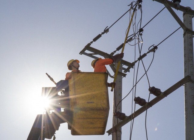 Nắng nóng gay gắt kéo dài, hệ thống điện Quốc gia đối mặt khó khăn