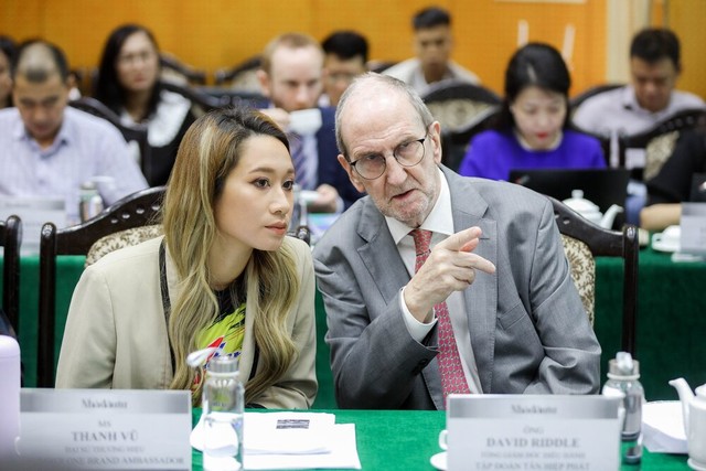 Ông David Riddle, Tổng giám đốc điều hành Tập đoàn Tân Hiệp Phát Ông David Riddle, Tổng giám đốc điều hành Tập đoàn Tân Hiệp Phát