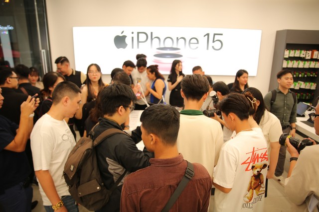 FRT kỳ vọng quý IV khả quan hơn với đóng góp của doanh thu Iphone 15