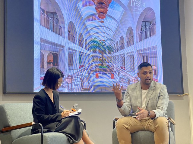 Ông Lucky Ou, Tổng giám đốc vận hành khách sạn La Festa Curio Collection by Hilton chia sẻ tại buổi họp báo giới thiệu.