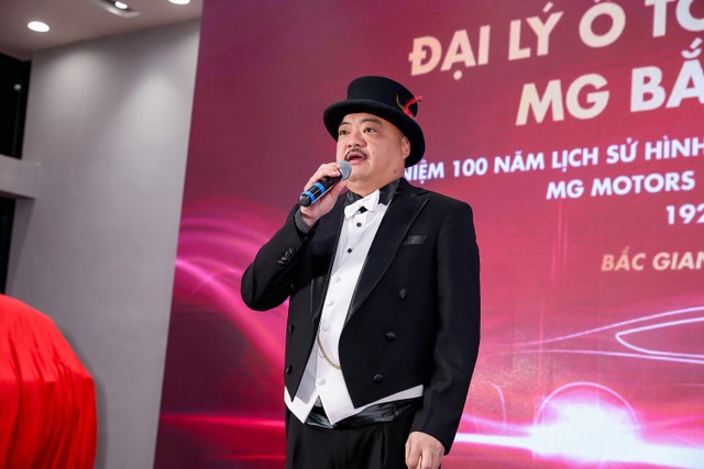 Ông Đỗ Tiến Dũng, Chủ tịch HĐQT Công ty cổ phần Dịch vụ Ô tô Hàng Xanh (Haxaco Group) phát biểu tại lễ khai trương Đại lý MG Bắc Giang