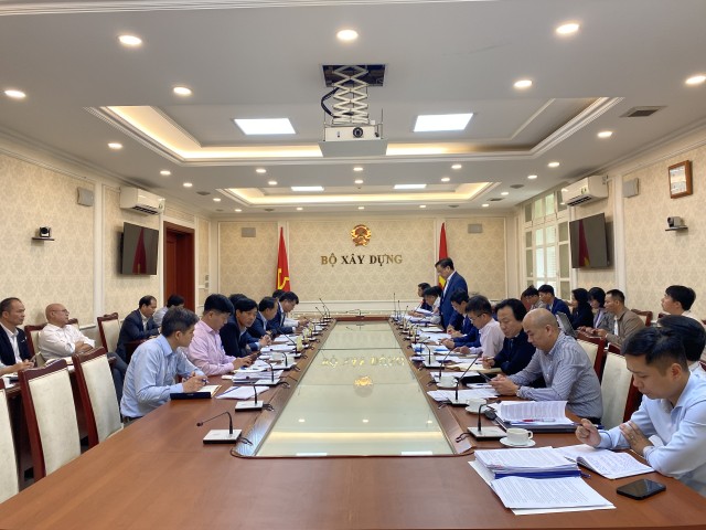 Tổ công tác liên Bộ Xây dựng - Bộ Giao thông - Vận tải họp lần 2 về tháo gỡ vướng mắc các công trình giao thông trọng điểm.