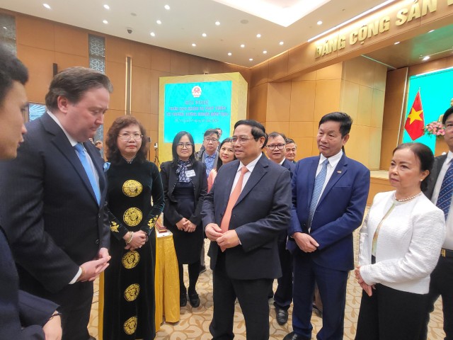 Thủ tướng Chính phủ Phạm Minh Chính gặp gỡ các nhà đầu tư và doanh nghiệp bên lề Hội nghị triển khai nhiệm vụ phát triển TTCK 2024.