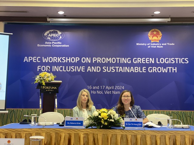 Những trở ngại trong việc xanh hóa ngành logistics theo quan điểm tăng trưởng toàn diện và bền vững được thảo luận tại hội thảo.