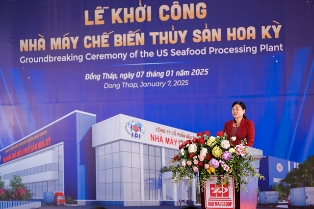 Bà Trương Thị Diệp, Quyền Chủ tịch UBND huyện Lấp Vò đánh giá cao nỗ lực của IDI trong xây dựng nhà máy