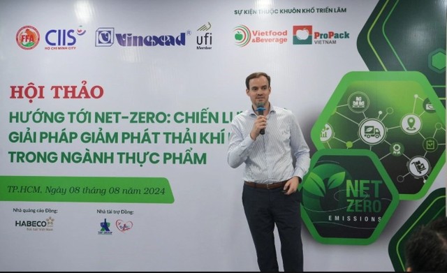 Ông Vicent Mauer- Tổng giám đốc Công ty TNHH GEA Việt và Philippines tại một hội thảo ở Việt Nam năm 2024.