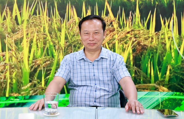 PGS. TS Đặng Văn Đông, Phó Viện trưởng Viện Nghiên cứu Rau Quả - Viện Khoa học Nông nghiệp Việt Nam Bộ Nông nghiệp & Môi trường. Ảnh Chí Cường. PGS. TS Đặng Văn Đông, Phó Viện trưởng Viện Nghiên cứu Rau Quả - Viện Khoa học Nông nghiệp Việt Nam Bộ Nông nghiệp & Môi trường. Ảnh Chí Cường.