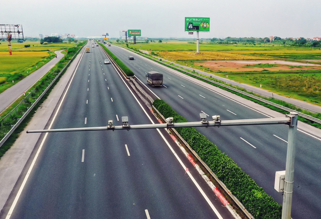 Camera AI của ELCOM được lắp đặt trên tuyến cao tốc Cầu Giẽ - Ninh Bình. Ảnh: ELCOM