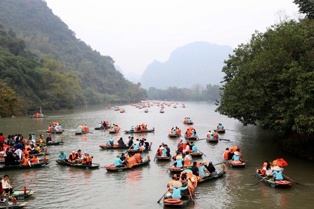 Ninh Bình dẫn đầu cả nước đón lượng khách cao nhất dịp nghỉ lễ Giỗ Tổ Hùng Vương và Lễ 30/4-1/5.