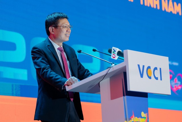 Ông Hồ Sỹ Hùng, Chủ tịch VCCI phát biểu tại lễ công bố Báo cáo Kinh tế tư nhân Việt Nam và PCI 2025