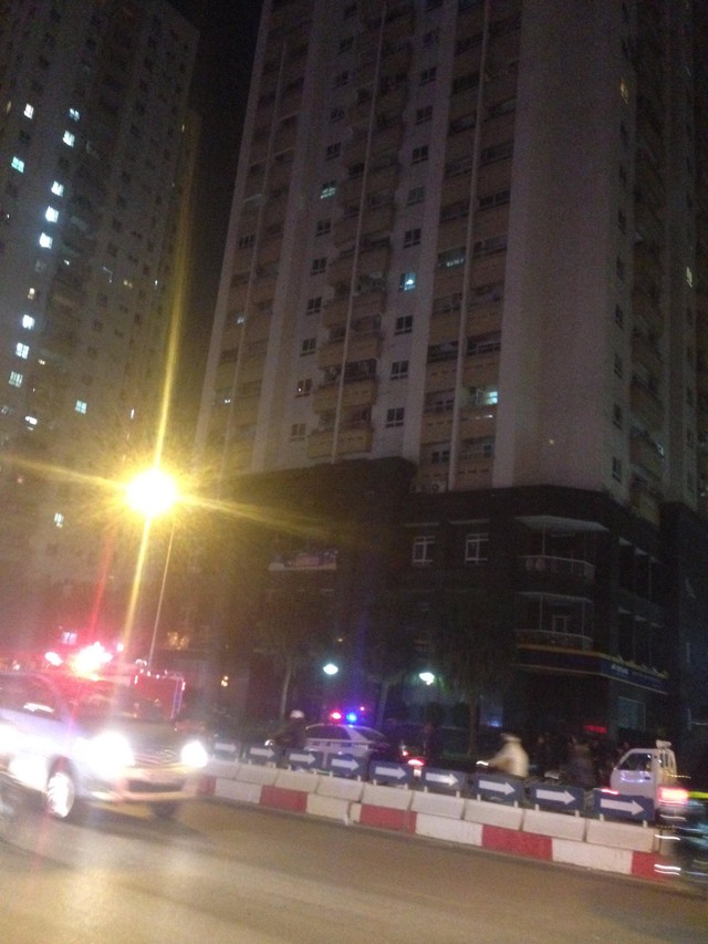 Cháy Chung cư Vimeco đường Nguyễn Chánh, Hà Nội ảnh 3