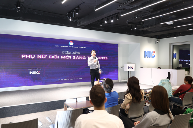 Anh Nguyễn Anh Tú, Phó Bí thư thường trực Đoàn Thanh niên Bộ Kế hoạch và Đầu tư chia sẻ tại Diễn đàn