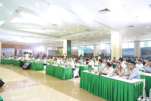 Toàn cảnh Hội nghị.