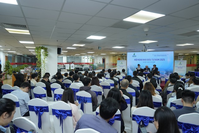 Toàn cảnh Hội nghị nhà đầu tư chiều nay. Ảnh: Việt Dương