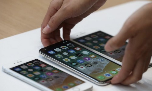 Giá iPhone 8 giảm mạnh vì iPhone X ảnh 1