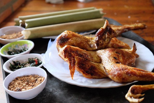 Đến Pleiku ăn đặc sản cơm lam gà nướng ảnh 10
