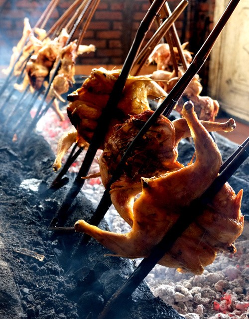 Đến Pleiku ăn đặc sản cơm lam gà nướng ảnh 3