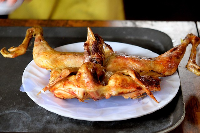 Đến Pleiku ăn đặc sản cơm lam gà nướng ảnh 8