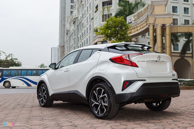 Toyota C-HR đầu tiên về Việt Nam ảnh 10