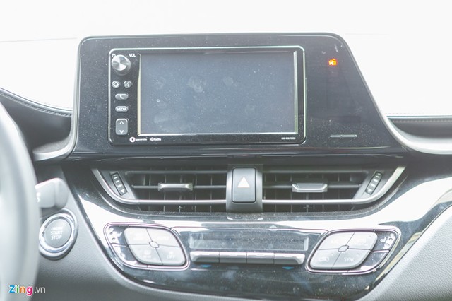 Toyota C-HR đầu tiên về Việt Nam ảnh 8