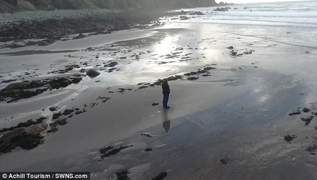 Bãi biển tuyệt đẹp biến mất sau 12 năm, đột nhiên xuất hiện trở lại ảnh 2