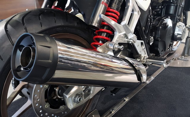 Huyền thoại Honda CB1300 2018 giá 12.000 USD ảnh 10