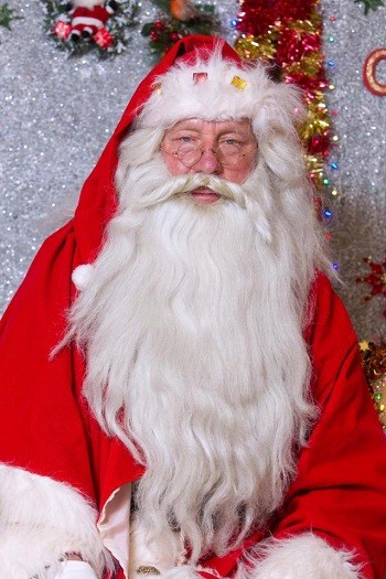 Ông già Noel có tuổi nghề nhiều nhất nước Anh ảnh 1