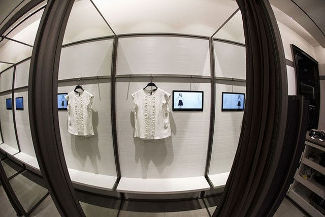 H&M 'lận đận' mùa lễ hội ảnh 2