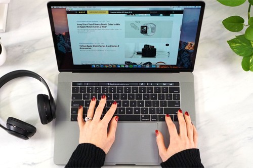 Những laptop đắt nhất Việt Nam ảnh 2