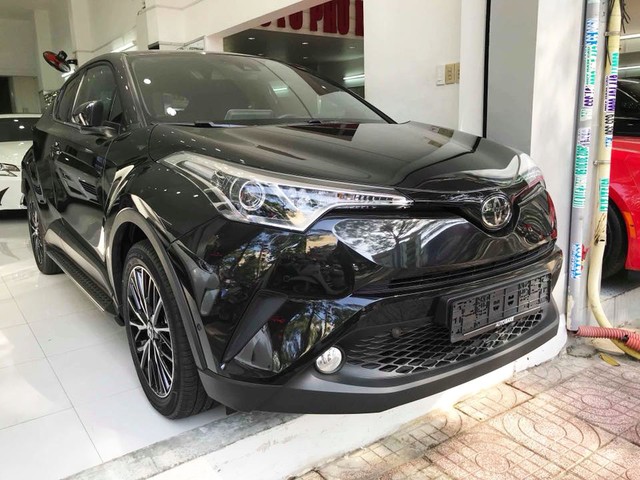 Toyota C-HR - crossover cỡ nhỏ giá gần 1,8 tỷ tại Việt Nam ảnh 1
