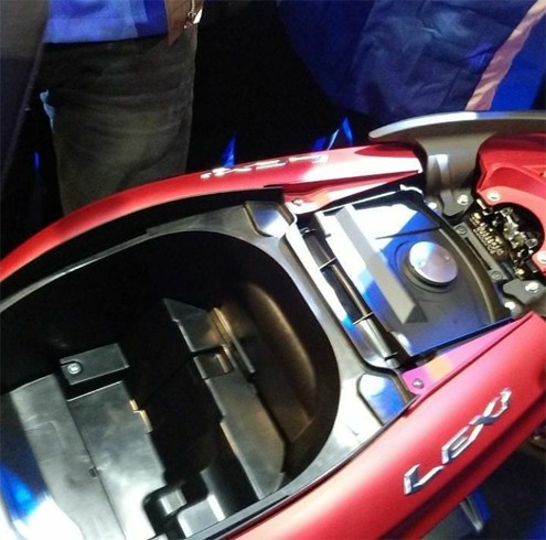 LEXi 125 - xe ga lạ của Yamaha ảnh 5