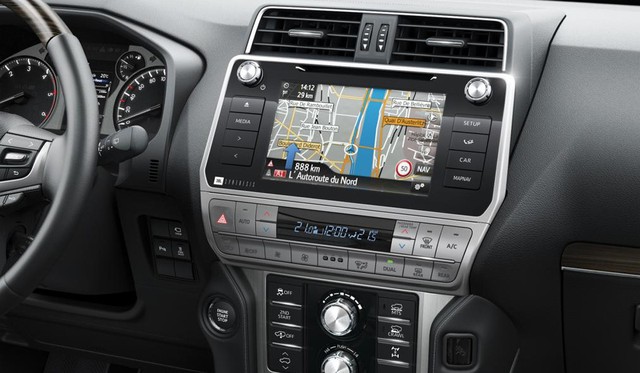 Toyota Land Cruiser 2018 có giá từ 45.000 USD tại châu Âu ảnh 3