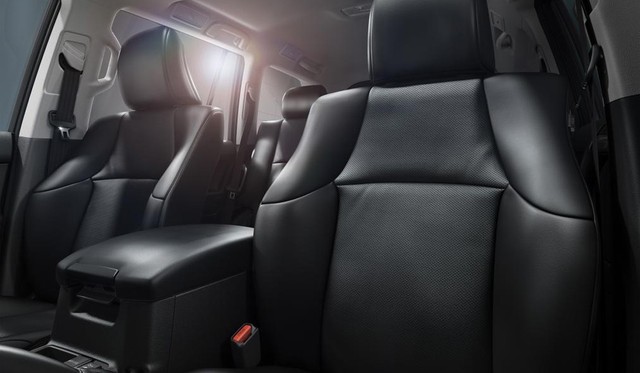 Toyota Land Cruiser 2018 có giá từ 45.000 USD tại châu Âu ảnh 4