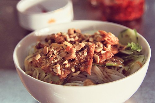 7 món ngon phải thử tại ngôi chợ lâu năm nhất Hội An ảnh 5