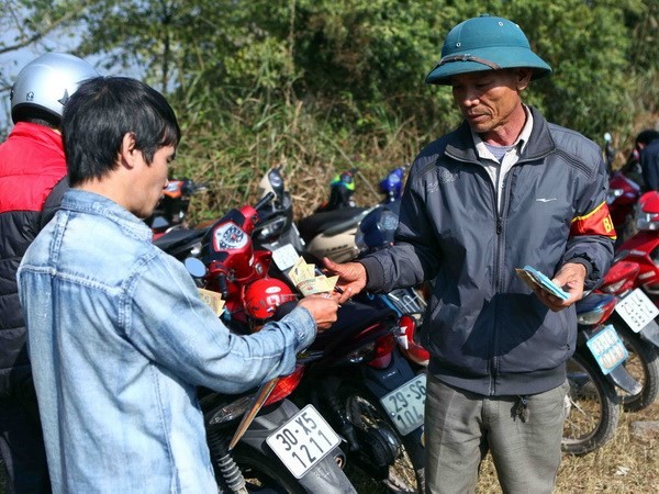 Hà Nội chống thất thu thuế từ các bãi trông giữ xe trái phép ảnh 2