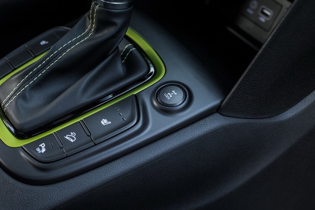 Hyundai Kona giá từ 19.500 USD - cạnh tranh Ford EcoSport ảnh 5