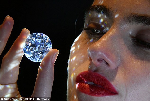 Chiêm ngưỡng vẻ đẹp của viên kim cương “tuyệt phẩm từ lòng đất” ảnh 1