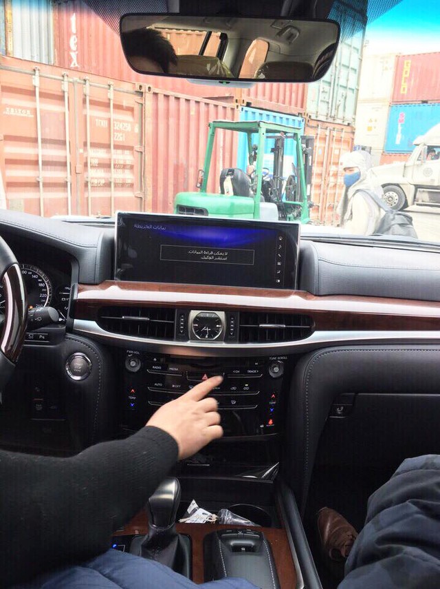 Lexus LX570 Super Sport 2018 đầu tiên về Việt Nam đón Tết ảnh 2