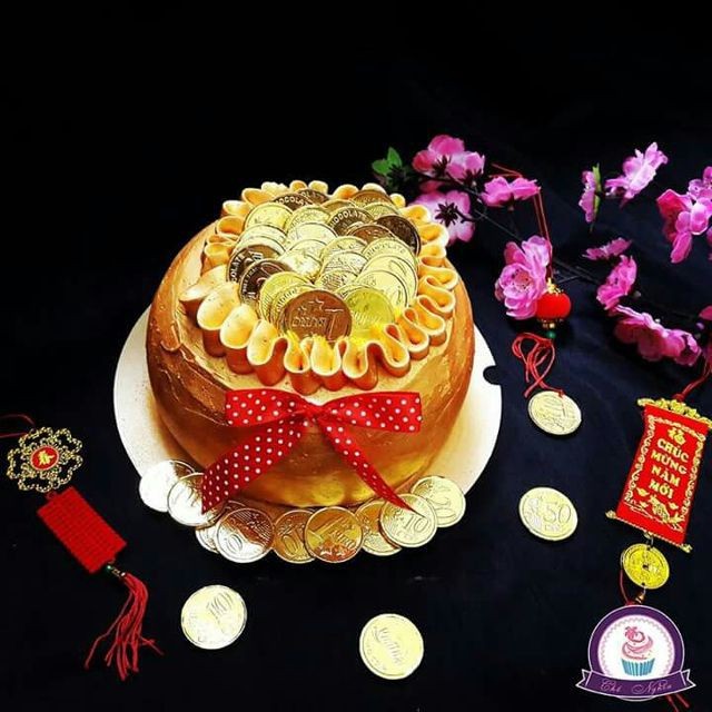 Bánh hũ vàng “cháy hàng” làm không kịp bán ngày Vía Thần Tài ảnh 1