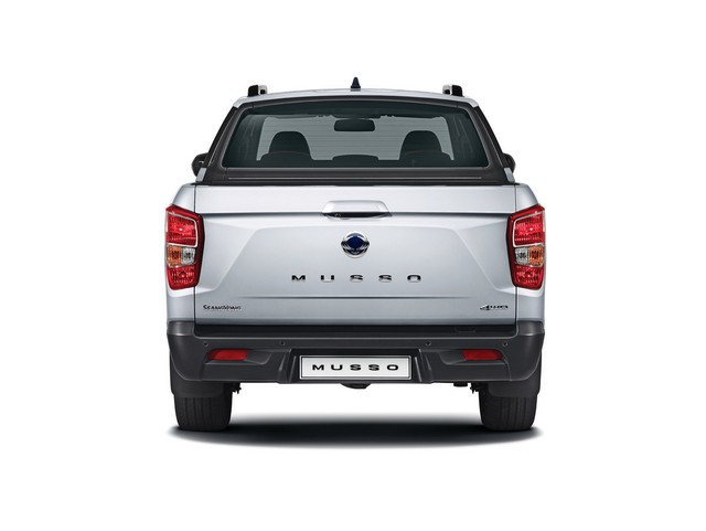 SsangYong Musso - bán tải Hàn Quốc thách thức Ford Ranger ảnh 1