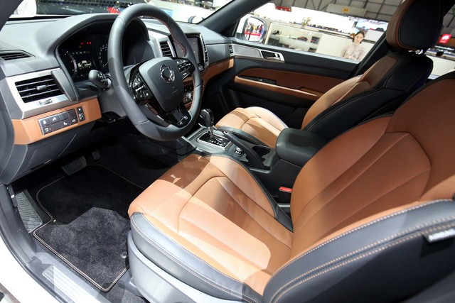 SsangYong Musso - bán tải Hàn Quốc thách thức Ford Ranger ảnh 4