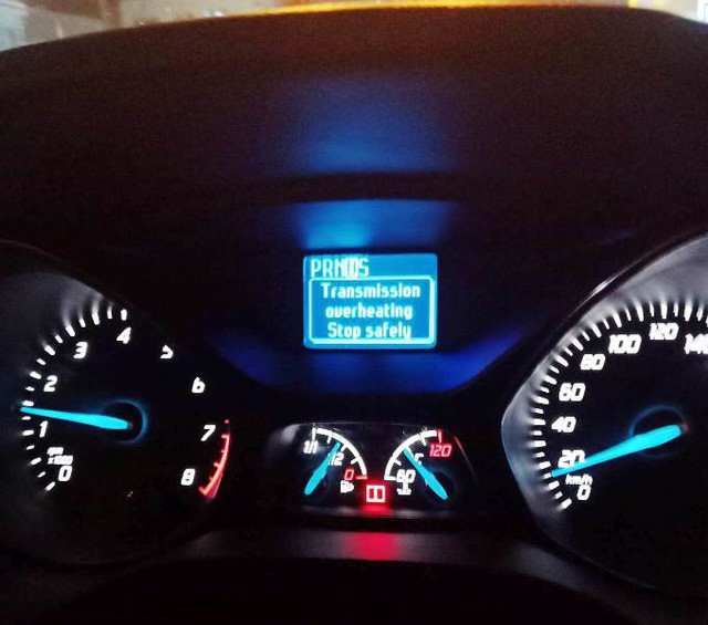 Ford Việt Nam bị khách hàng kiện ra tòa vì nghi xe bị lỗi hộp số ảnh 1