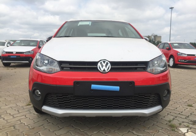 Volkswagen Cross Polo về Việt Nam giá 725 triệu - đối thủ mới của Ford EcoSport ảnh 1