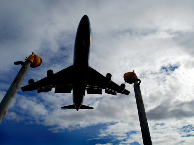 Trúng độc đắc, các tỷ phú mới nổi làm gì sau khi lĩnh tiền? ảnh 2