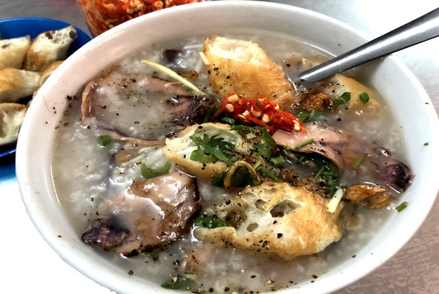 Quán cháo mực gợi ký ức của nhiều sinh viên kiến trúc ở Sài Gòn ảnh 10