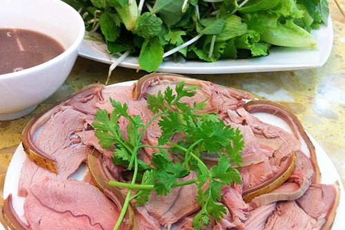 Ba món xứ Quảng làm say lòng người Sài Gòn ảnh 2