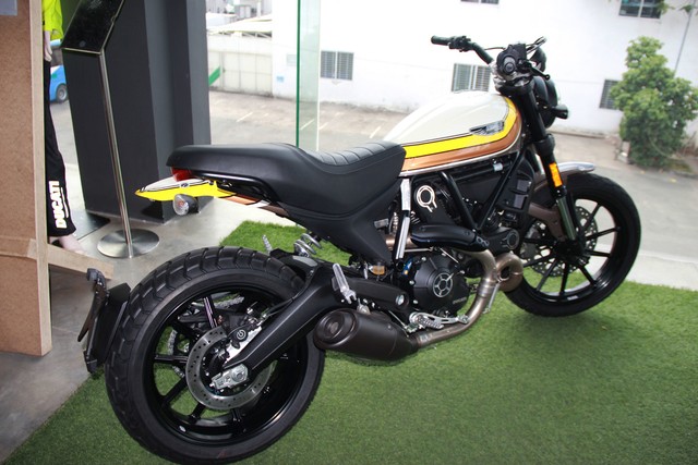 Ducati Scrambler Mach 2.0 giá 365 triệu đồng tại Việt Nam ảnh 1