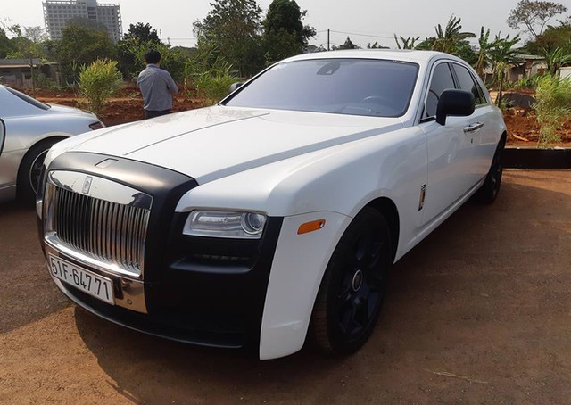 Dàn siêu xe và xe sang quy tụ tại Buôn Ma Thuột ảnh 5